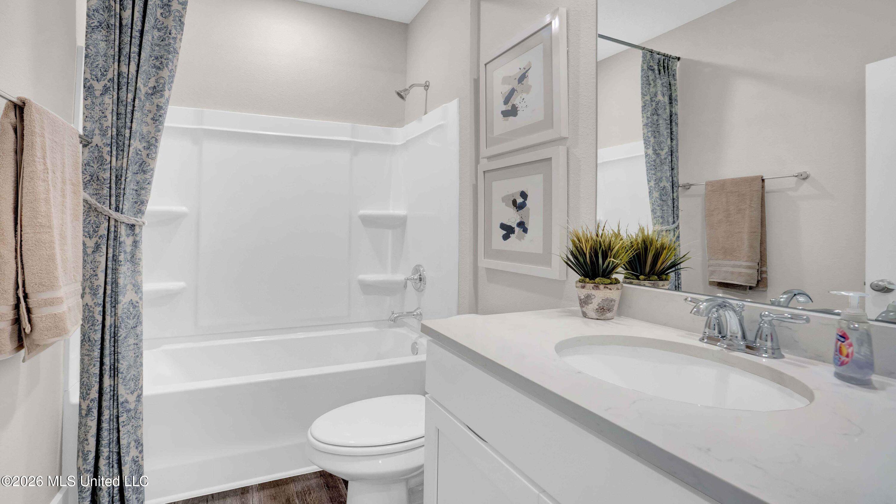 13317 Sarsen Loop Vancleave, MS 39565 - Photo 27 of 40 28 Bathroom 2