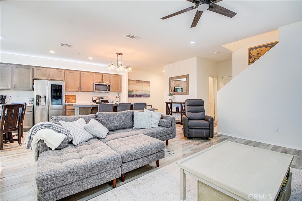 7849 Marbil Lane Riverside, CA 92504 - Photo 9 of 35