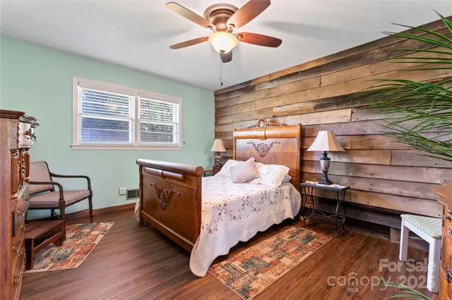 $1,300,000 | 36984 B Carter Road, New London, NC 28127