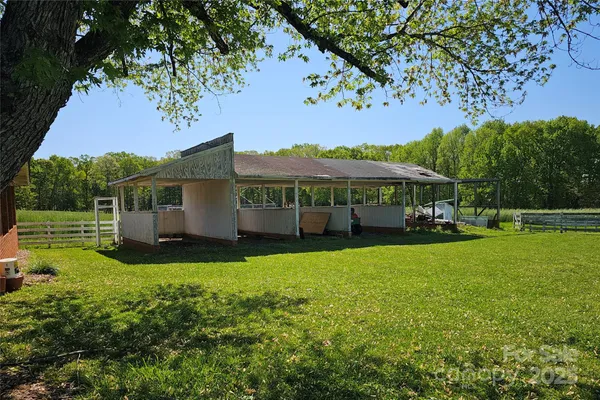 $1,150,000 | 36984 B Carter Road, New London, NC 28127