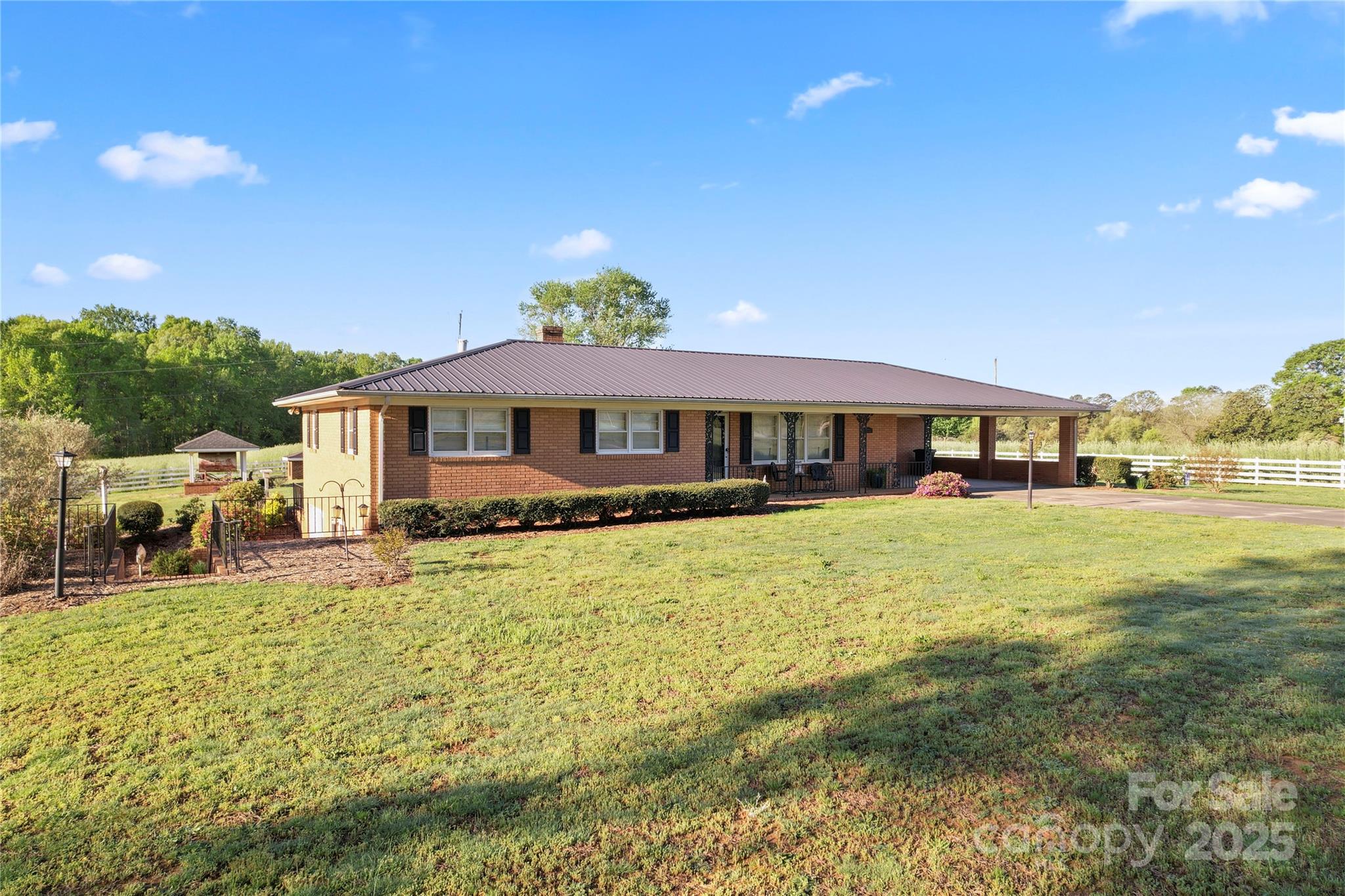36984 B Carter Road New London, NC 28127 - Photo 5 of 46
