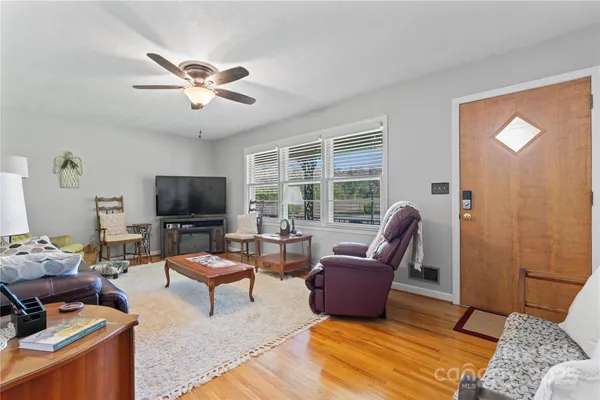 $1,150,000 | 36984 B Carter Road, New London, NC 28127