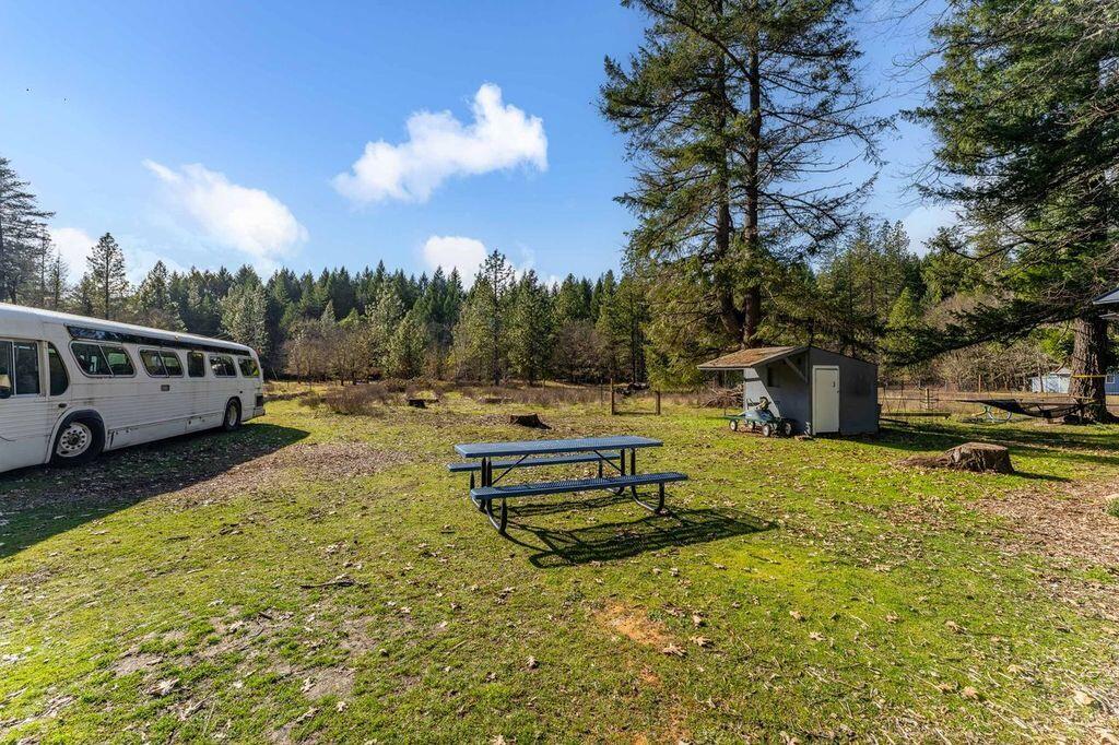 2574 Rockydale Road Cave Junction, OR 97523 - Photo 33 of 43 r7