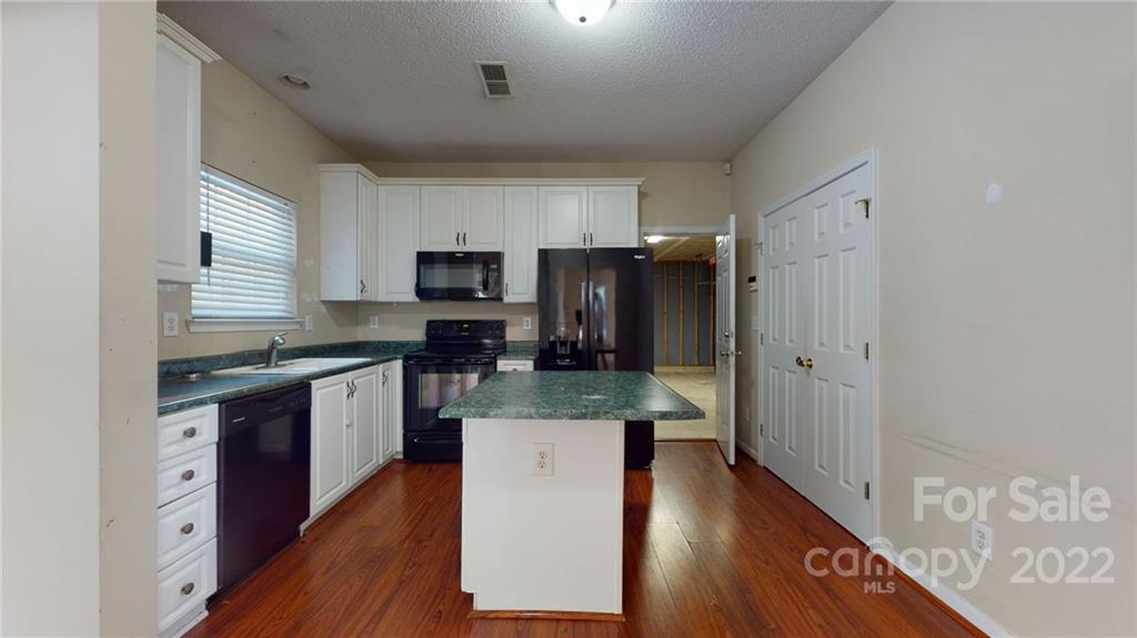 12443 Cardinal Point Road Charlotte, NC 28269 - Photo 11 of 36 Gallery Image 11