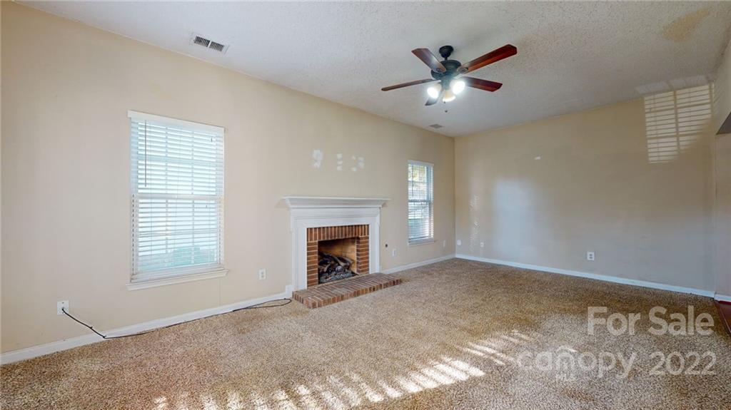 12443 Cardinal Point Road Charlotte, NC 28269 - Photo 9 of 36 Gallery Image 9