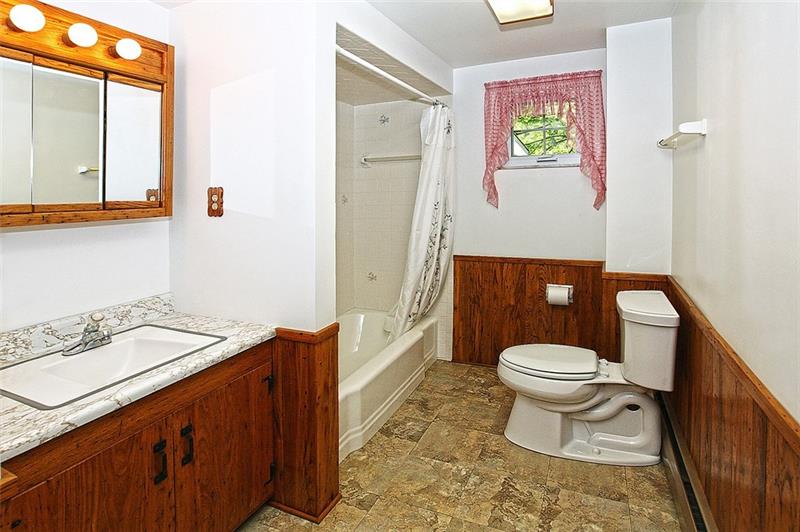 2443 Rochester Road Sewickley, PA 15143 - Photo 7 of 18 Gallery Image 7