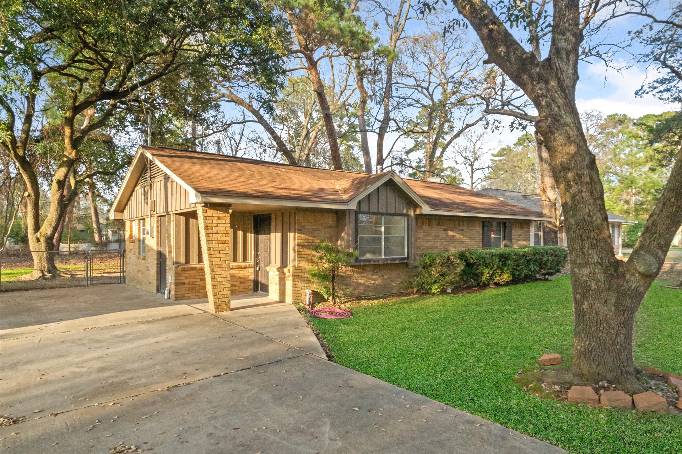 602 Reverse Street Conroe, TX 77301 - Photo 2 of 21