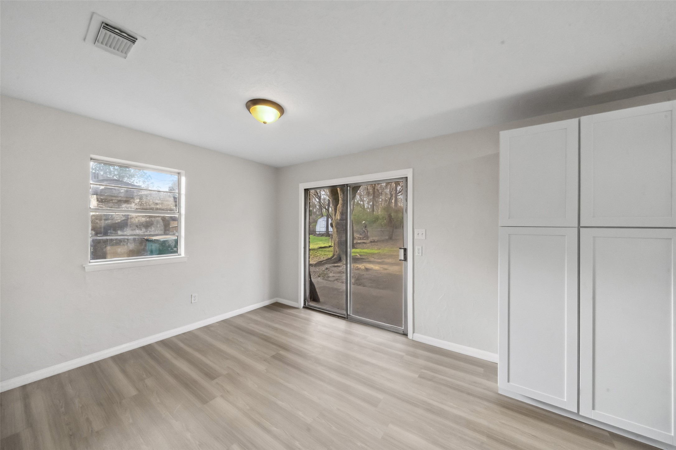 602 Reverse Street Conroe, TX 77301 - Photo 6 of 21 Dining area