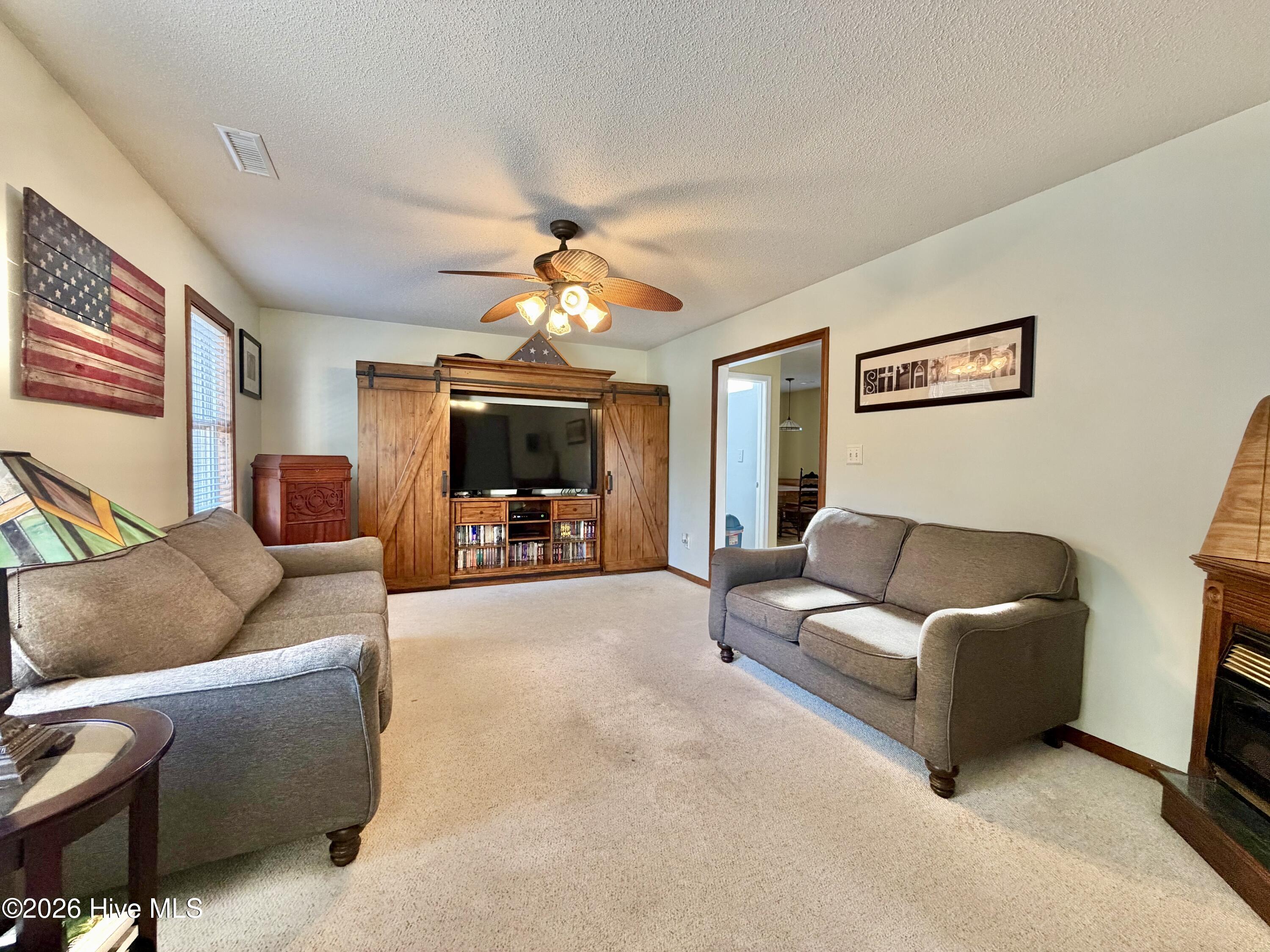 378 Country Club Road Camden, NC 27921 - Photo 7 of 30 14-Interior Living