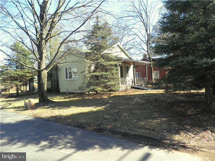 1011 Shelbourne Road Reading, PA 19606 - Photo 4 of 10