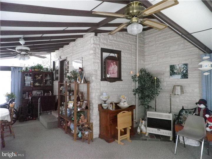 1011 Shelbourne Road Reading, PA 19606 - Photo 6 of 10