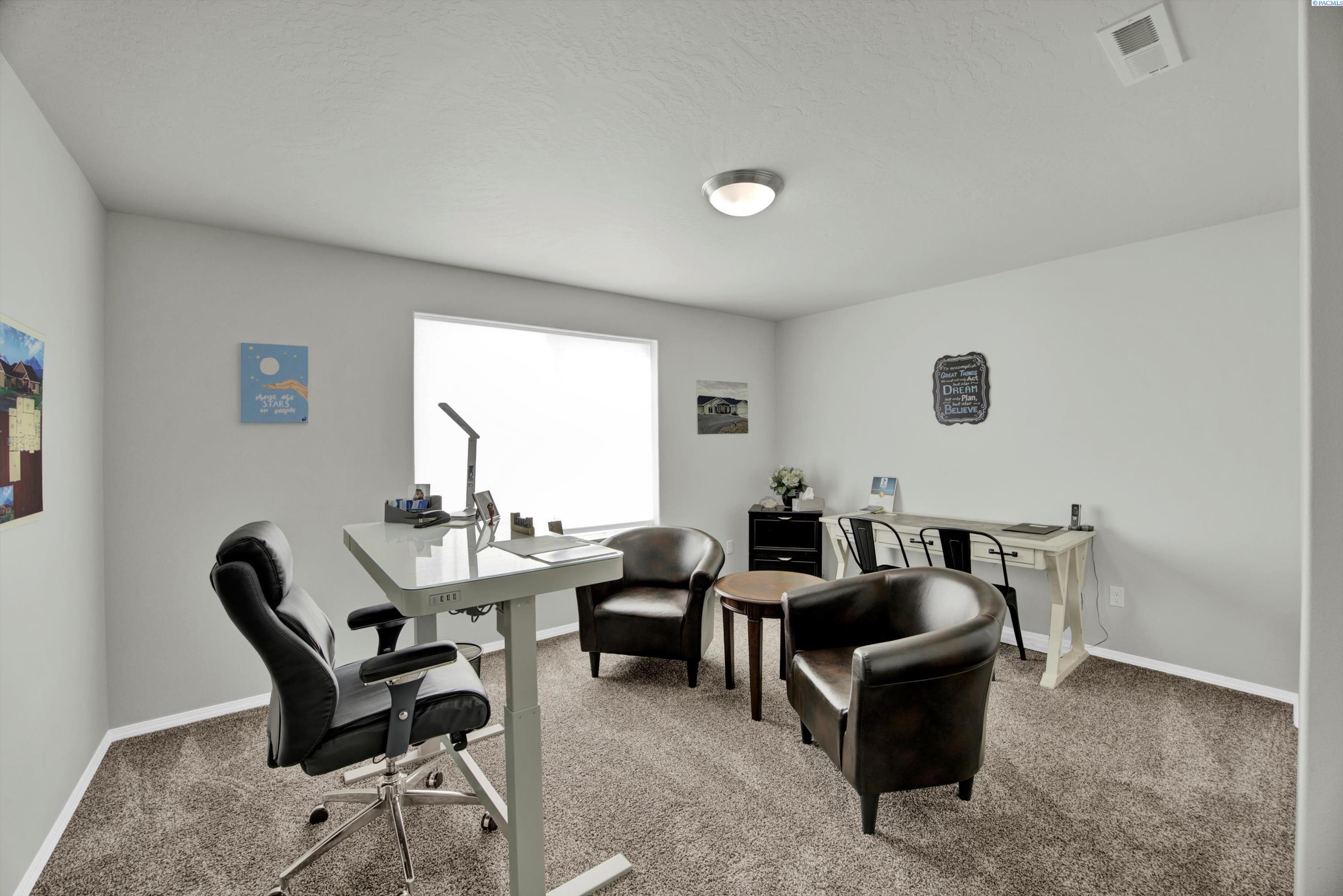 105503 East Badger Road Kennewick, WA 99338 - Photo 17 of 29 Gallery Image 17