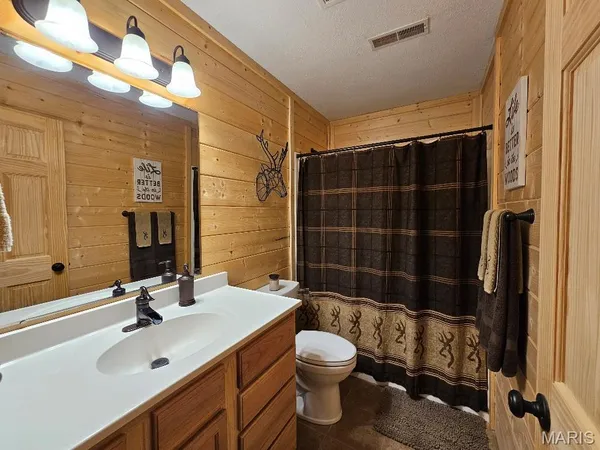 $199,900 | 736 Carter Street, Van Buren, MO 63965