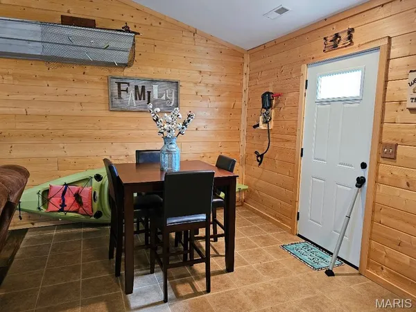 $199,900 | 736 Carter Street, Van Buren, MO 63965