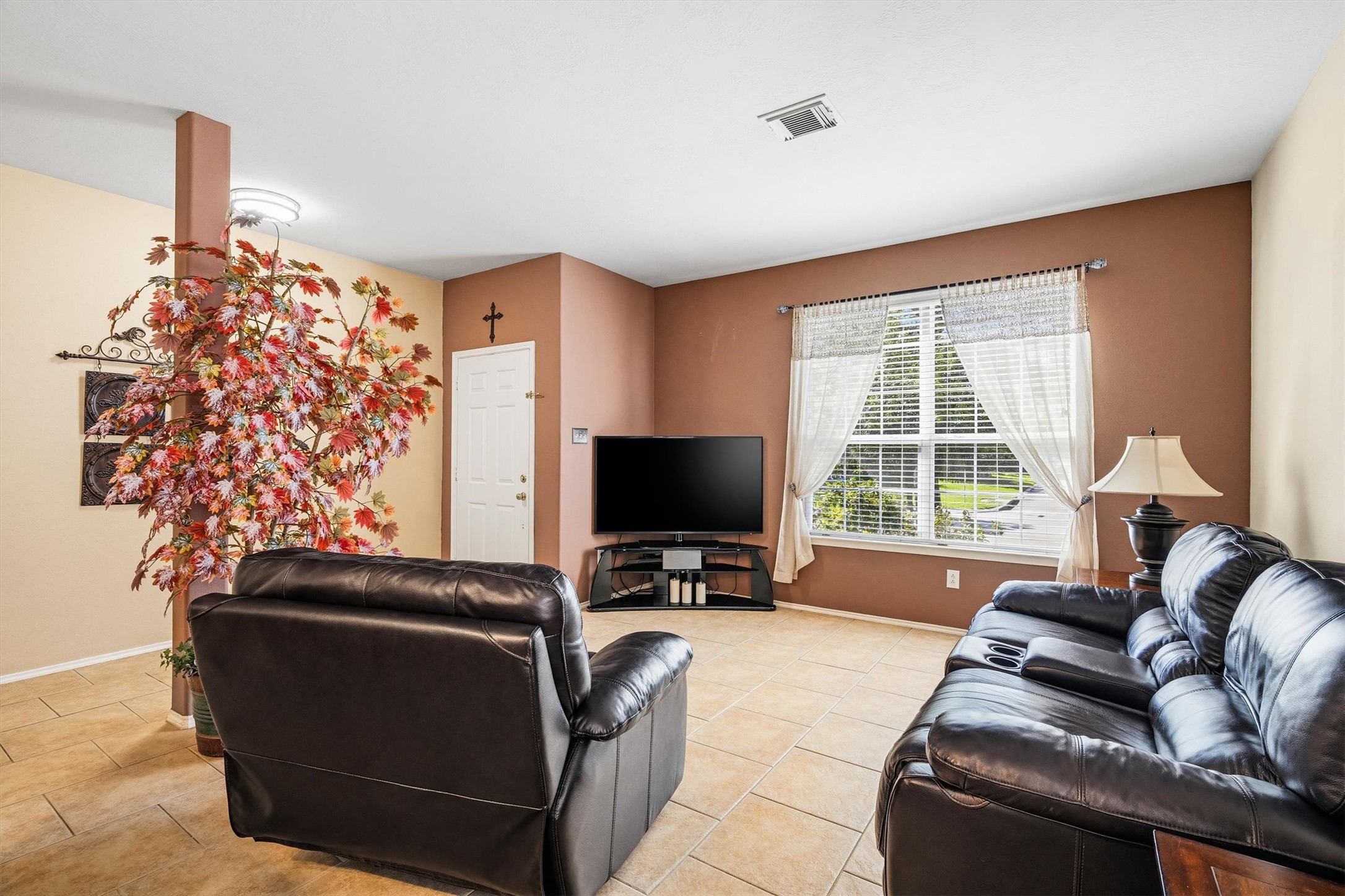 981 Doire Drive Conroe, TX 77301 - Photo 7 of 49