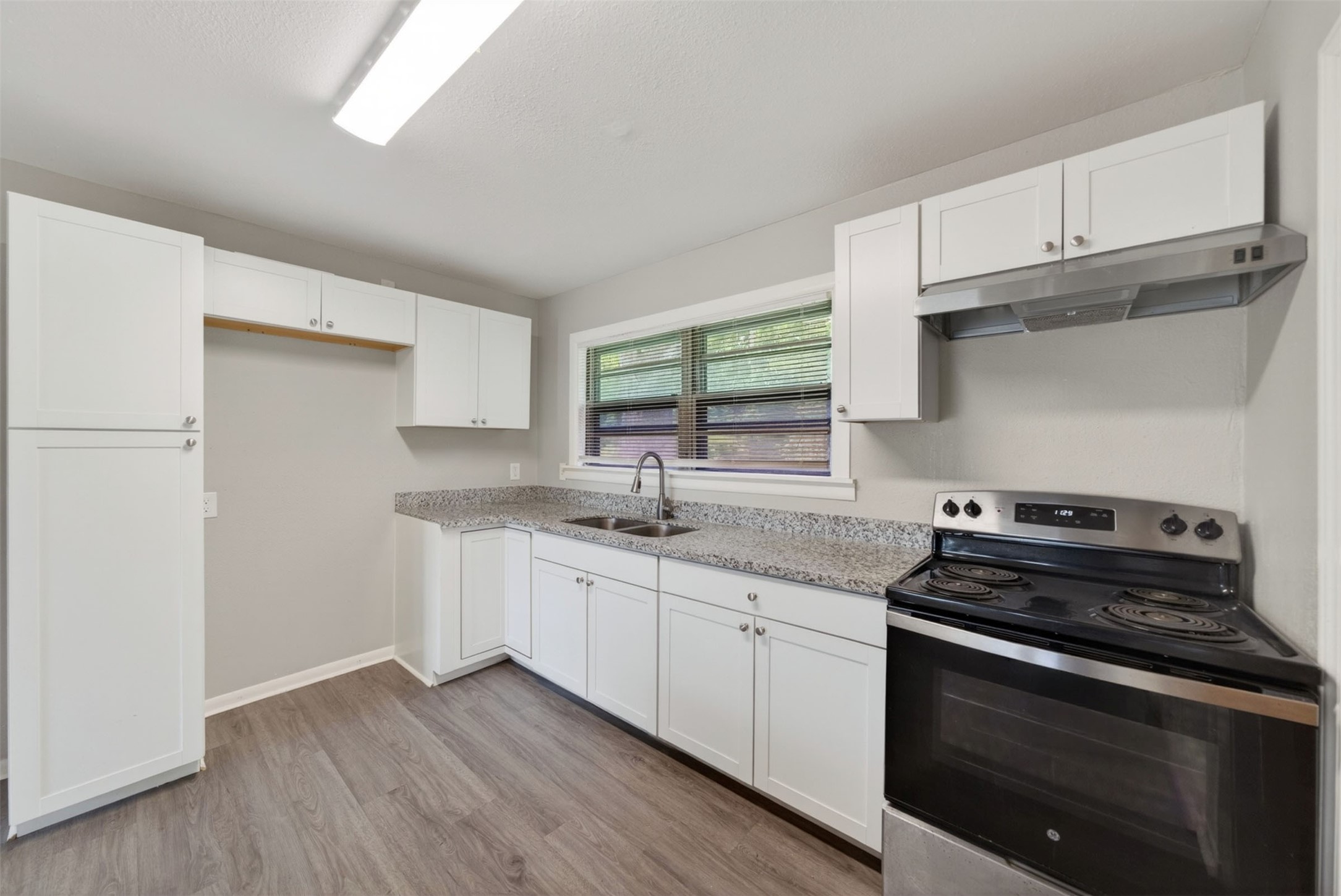 6718 Crosswell Street Houston, TX 77087 - Photo 10 of 29