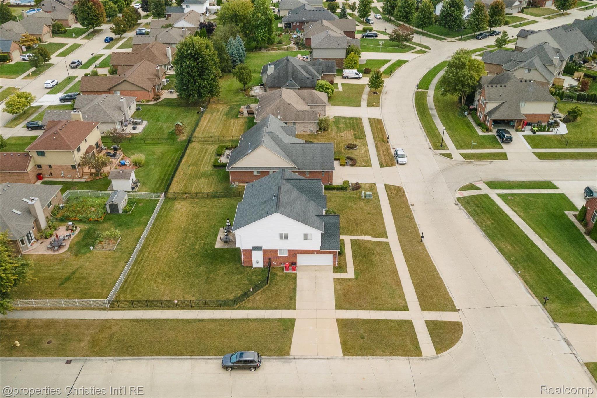 22485 Brantingham Road Macomb, MI 48044 - Photo 46 of 59 Gallery Image 46