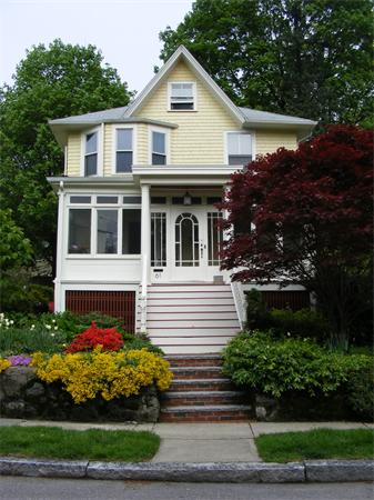61 Maple Road Melrose, MA 02176 - Photo 1 of 29 Gallery Image 1
