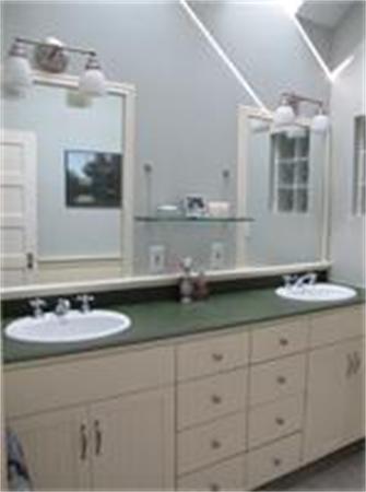 61 Maple Road Melrose, MA 02176 - Photo 19 of 29 Gallery Image 19