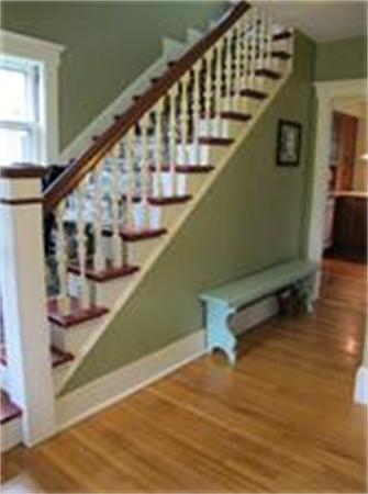 61 Maple Road Melrose, MA 02176 - Photo 7 of 29 Gallery Image 7