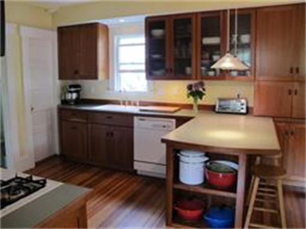 61 Maple Road Melrose, MA 02176 - Photo 10 of 29 Gallery Image 10