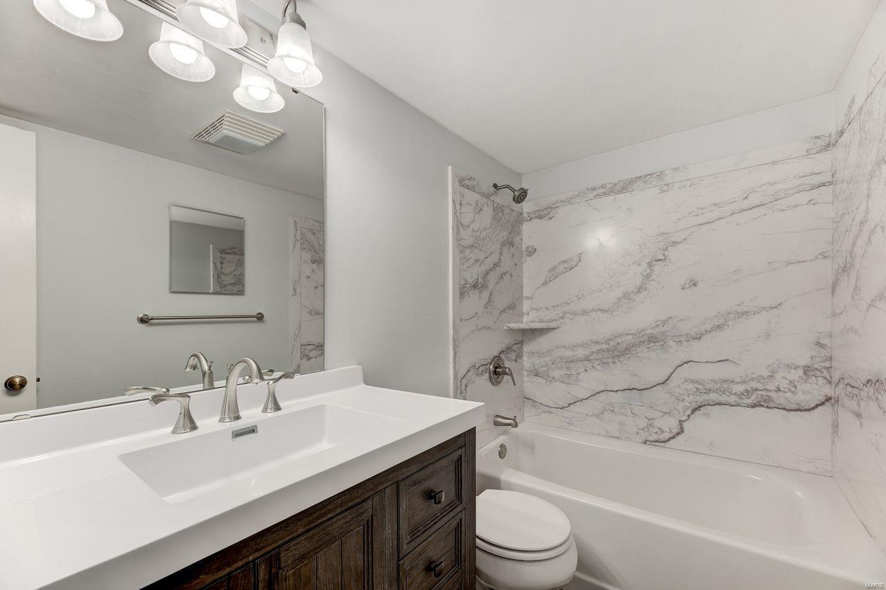 8834 Eager Road St. Louis, MO 63144 - Photo 12 of 22 Gallery Image 12