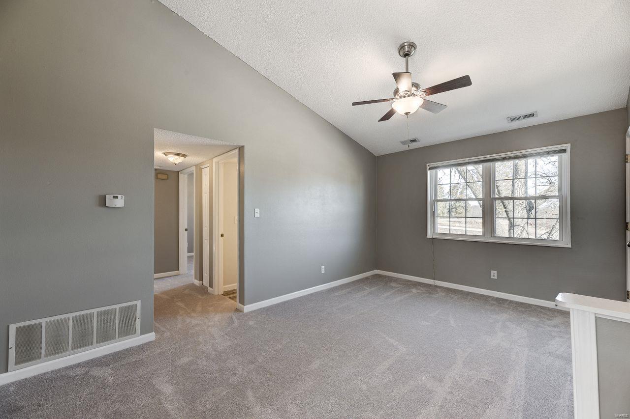 8834 Eager Road St. Louis, MO 63144 - Photo 4 of 22 Gallery Image 4