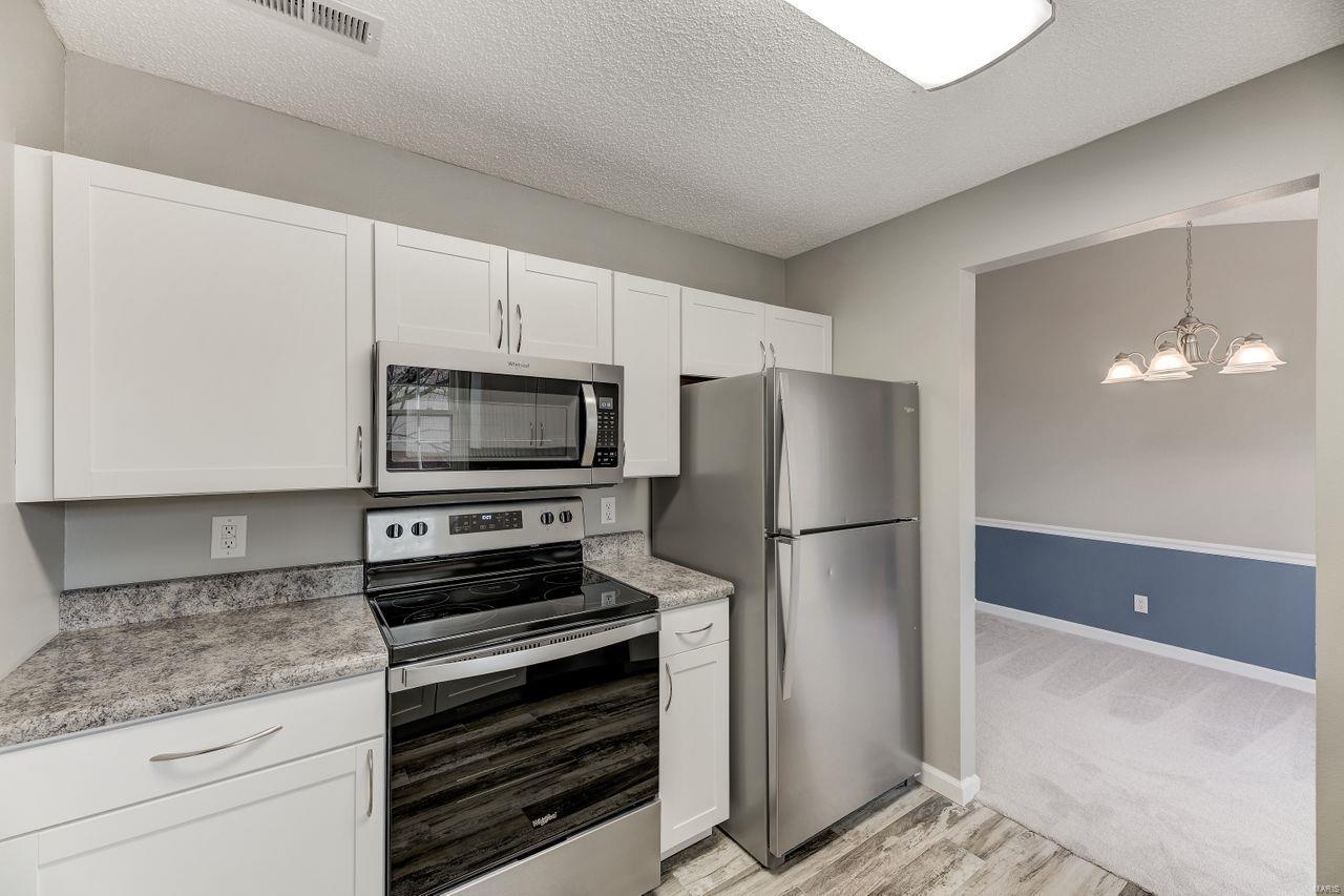 8834 Eager Road St. Louis, MO 63144 - Photo 7 of 22 Gallery Image 7