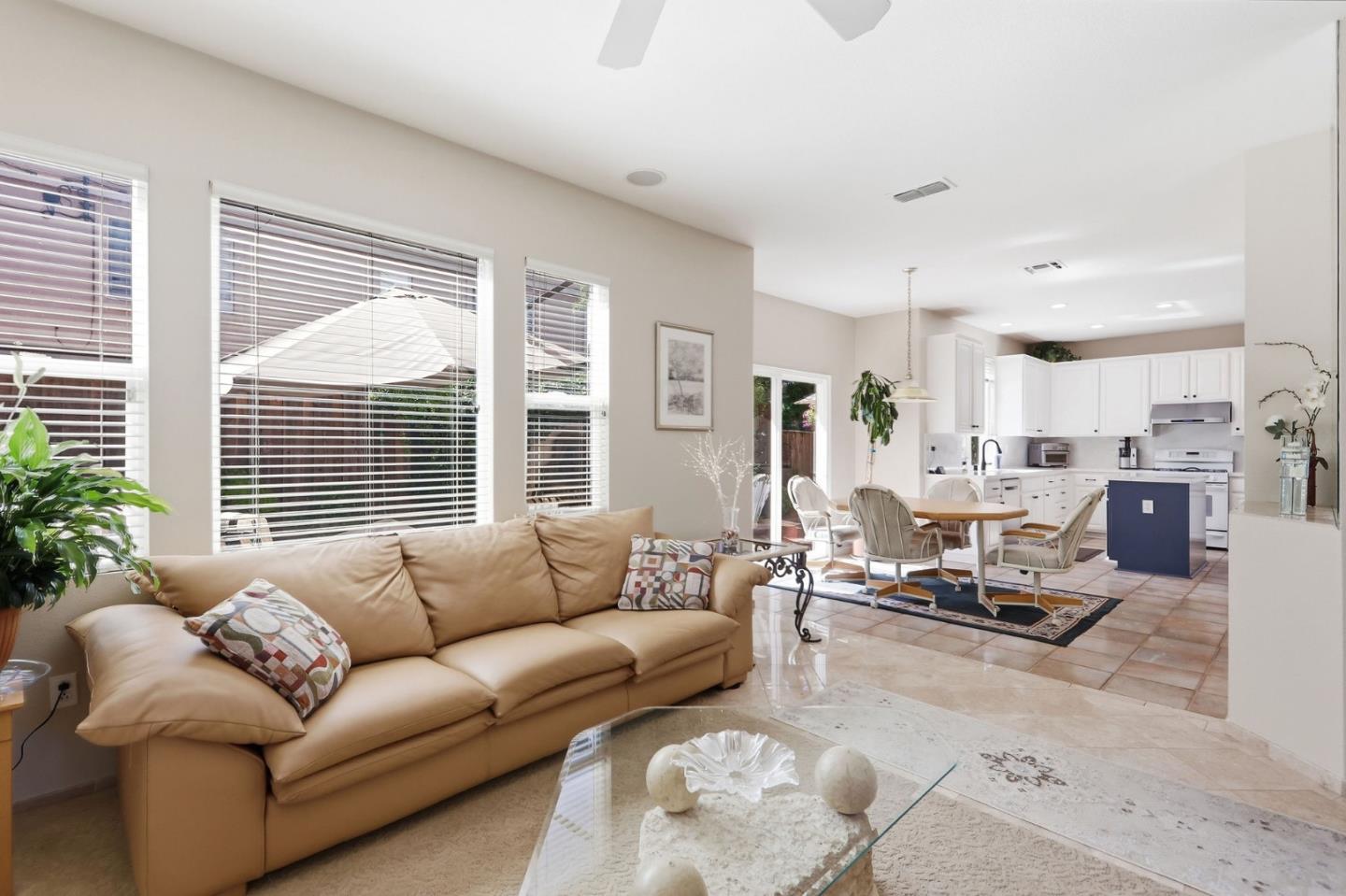 102 Triana Way San Ramon, CA 94583 - Photo 16 of 84 Gallery Image 16