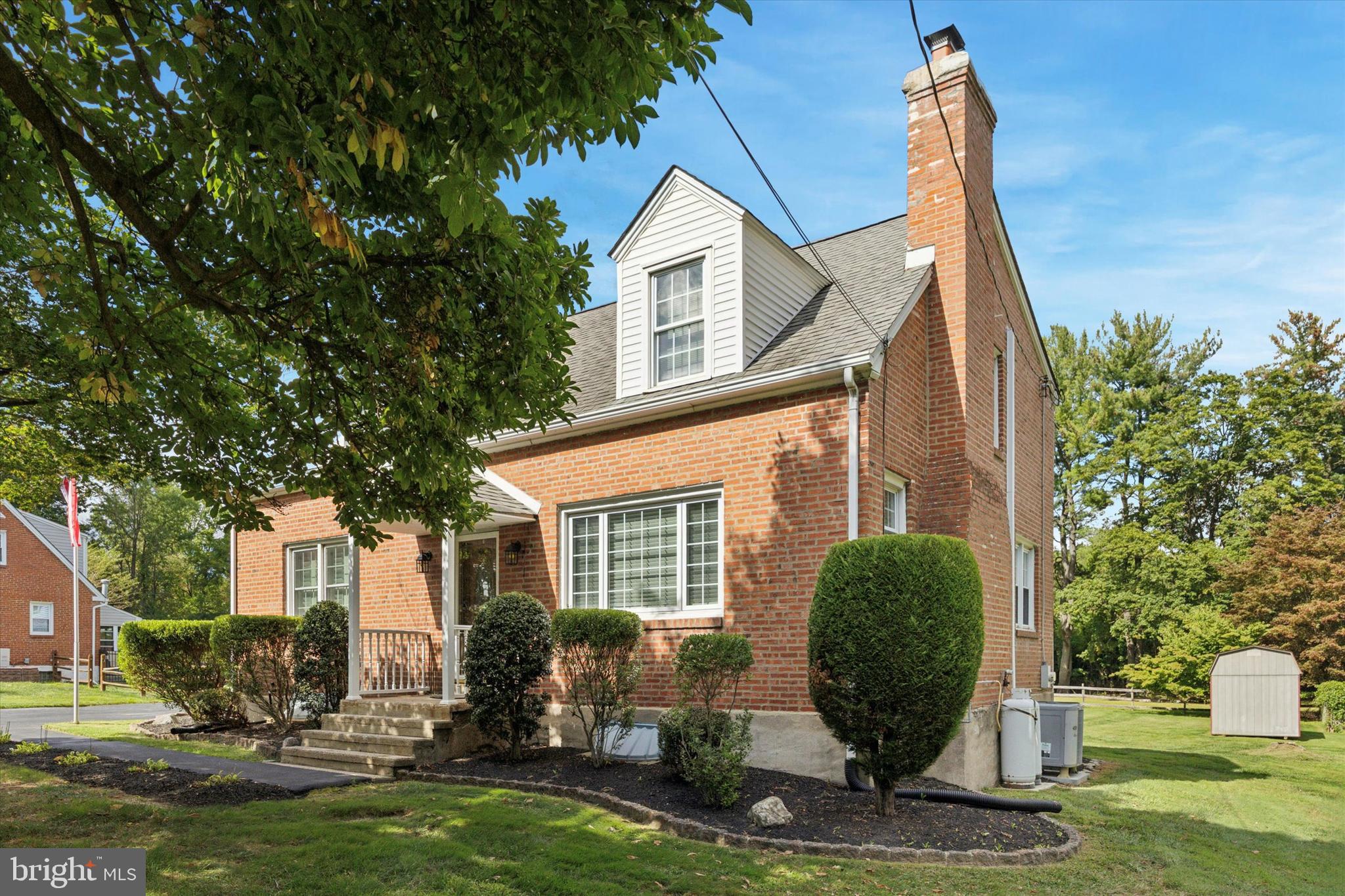 1581 Heather Road Huntingdon Valley, PA 19006 - Photo 2 of 35 Exterior Front