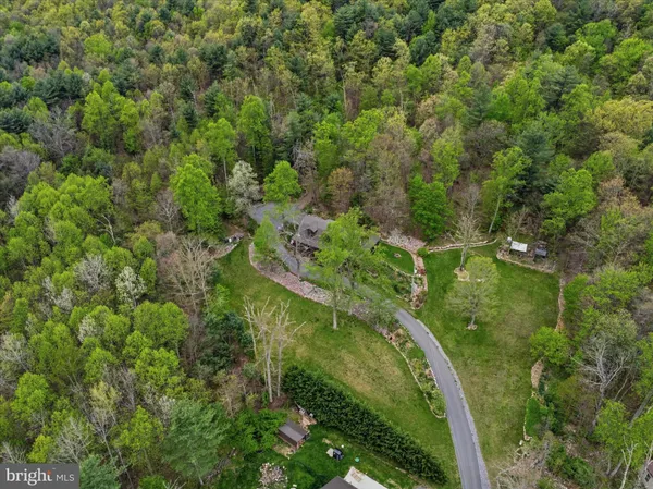 $435,000 | 477 Blackberry Lane, McConnellsburg, PA 17233