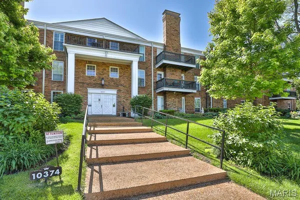 $183,000 | 10374 Chimney Rock Drive, Unit 2, St. Louis, MO 63146