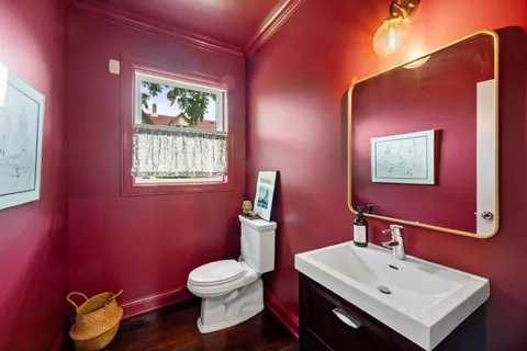 $825,000 | 2219 North Campbell Avenue, Unit 1N, Chicago, IL 60647