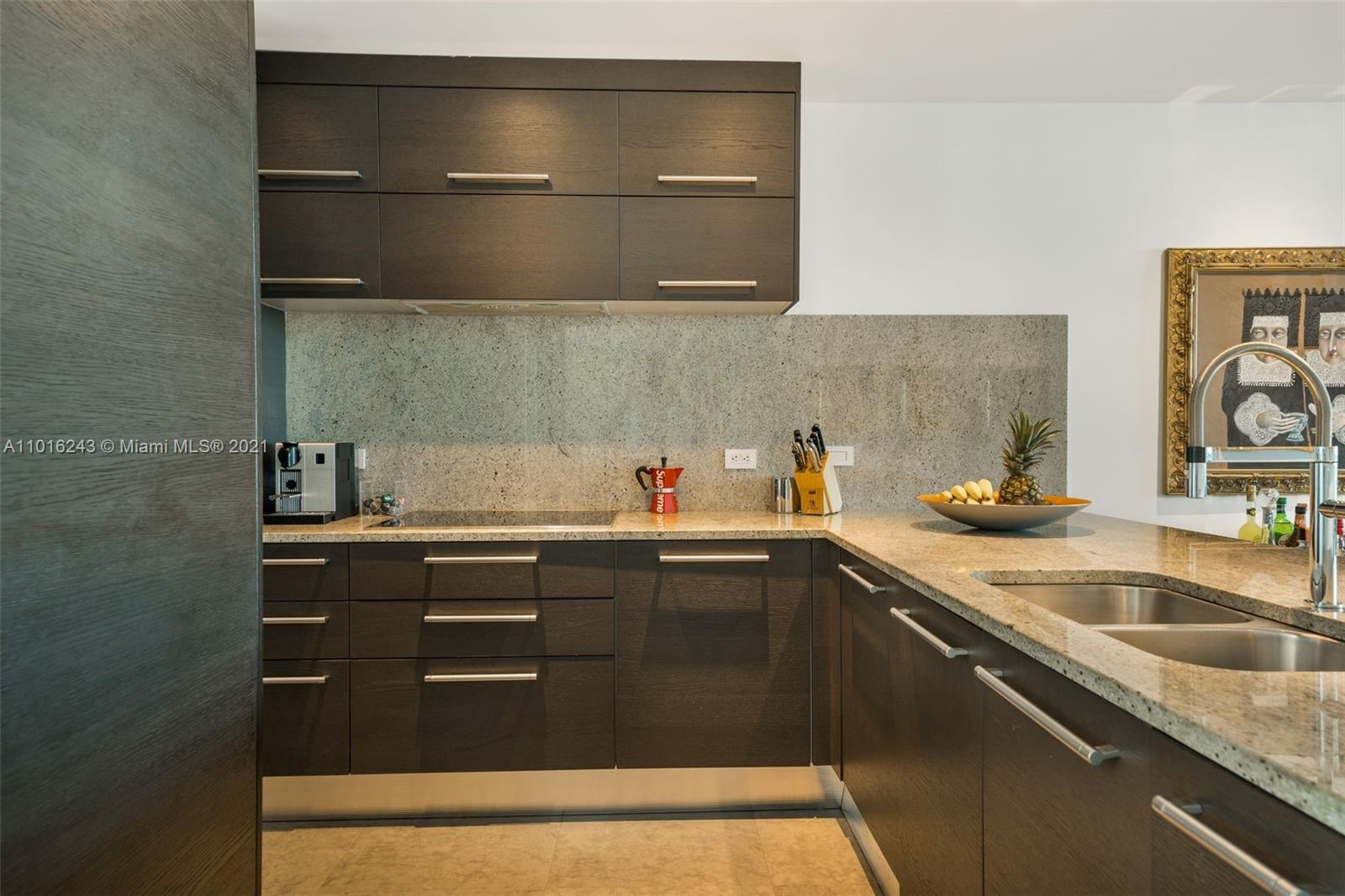 900 Biscayne Boulevard, Unit 3609 Miami, FL 33132 - Photo 14 of 35