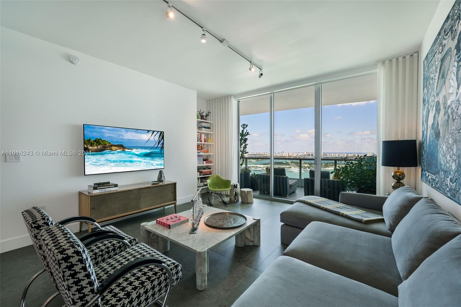 900 Biscayne Boulevard, Unit 3609 Miami, FL 33132 - Photo 2 of 35