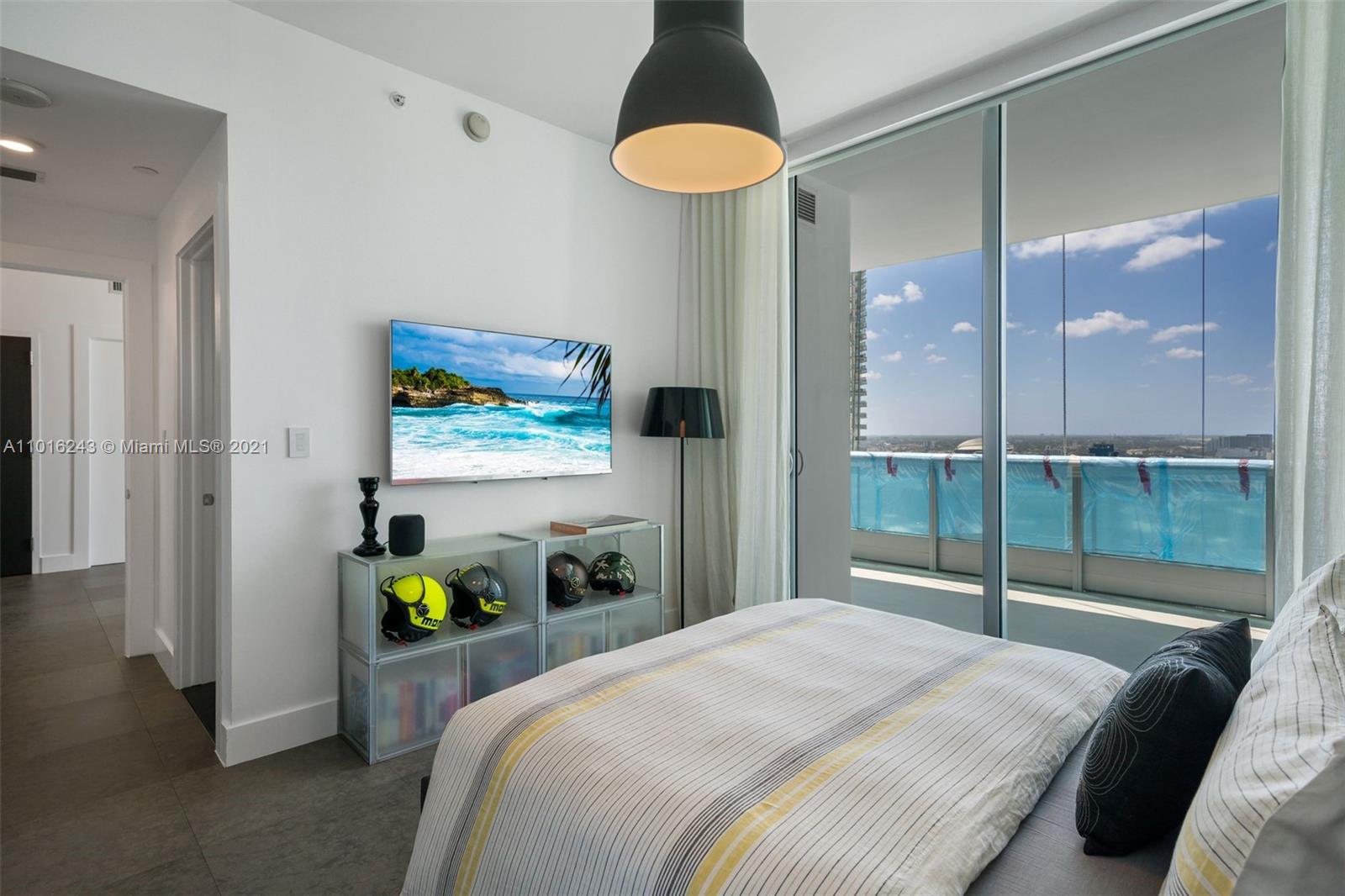 900 Biscayne Boulevard, Unit 3609 Miami, FL 33132 - Photo 31 of 35