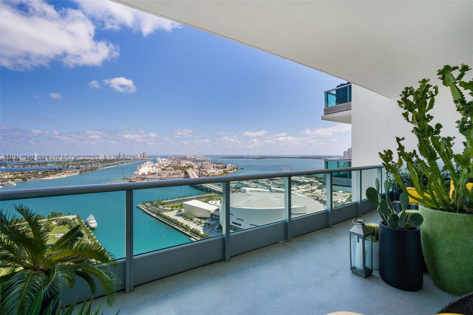 900 Biscayne Boulevard, Unit 3609 Miami, FL 33132 - Photo 34 of 35