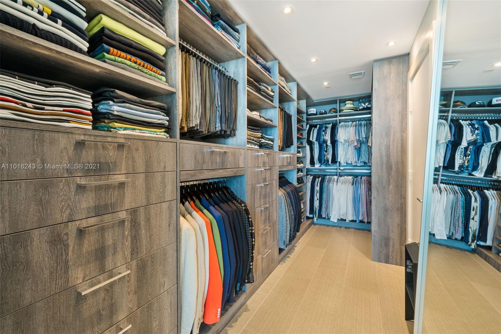 900 Biscayne Boulevard, Unit 3609 Miami, FL 33132 - Photo 5 of 35