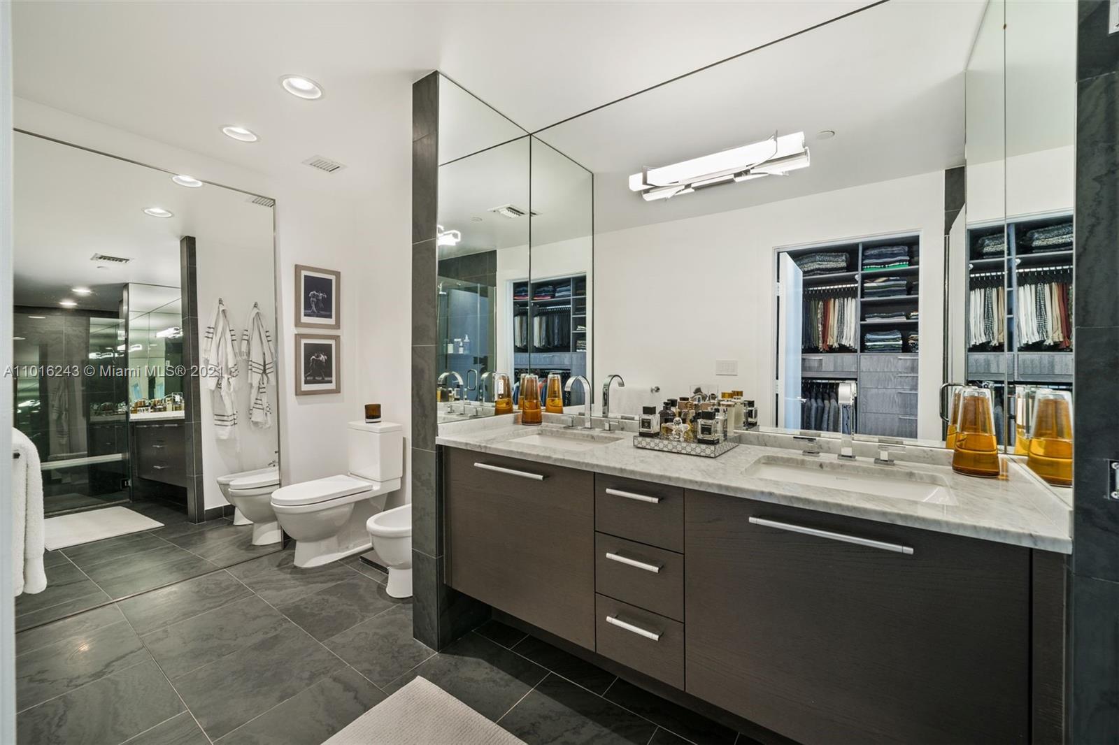 900 Biscayne Boulevard, Unit 3609 Miami, FL 33132 - Photo 8 of 35