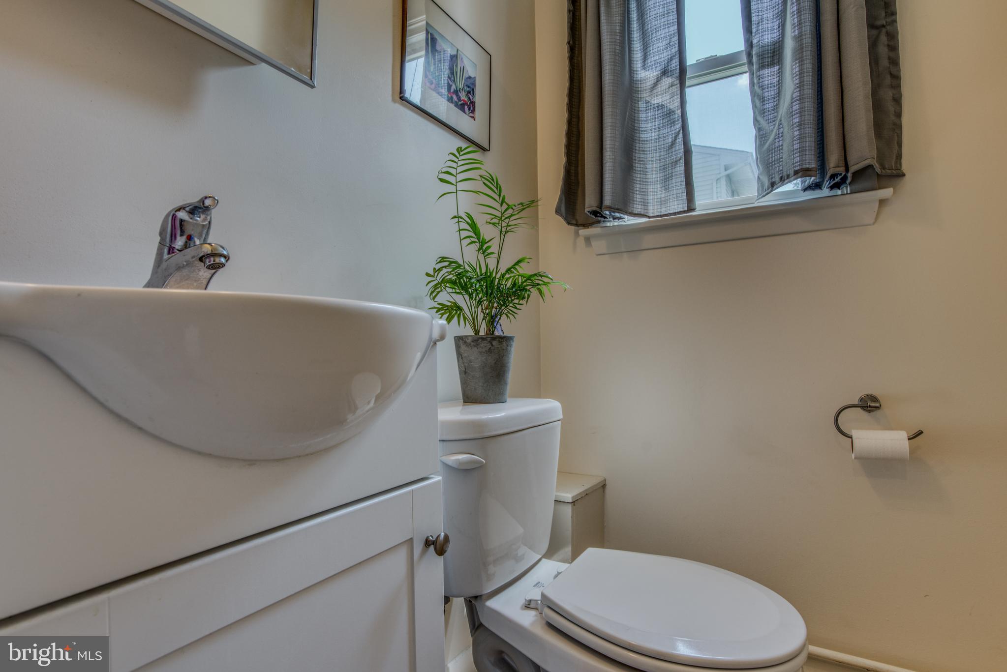 235 East Timonium Road Lutherville-Timonium, MD 21093 - Photo 37 of 40 Main Level Half Bath
