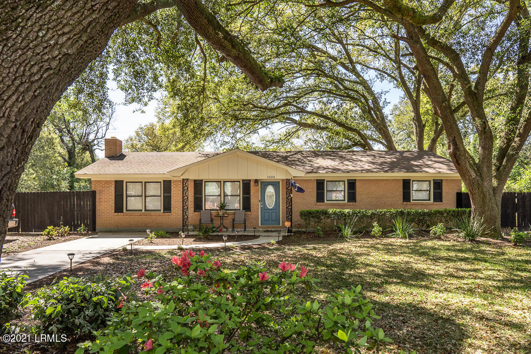 1604 State Rd S-7-424 Beaufort, SC 29902 - Photo 1 of 50 DSC03862