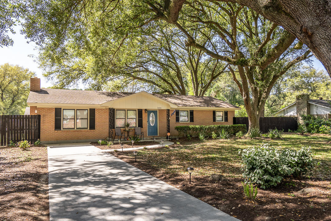 1604 State Rd S-7-424 Beaufort, SC 29902 - Photo 2 of 50 DSC03860