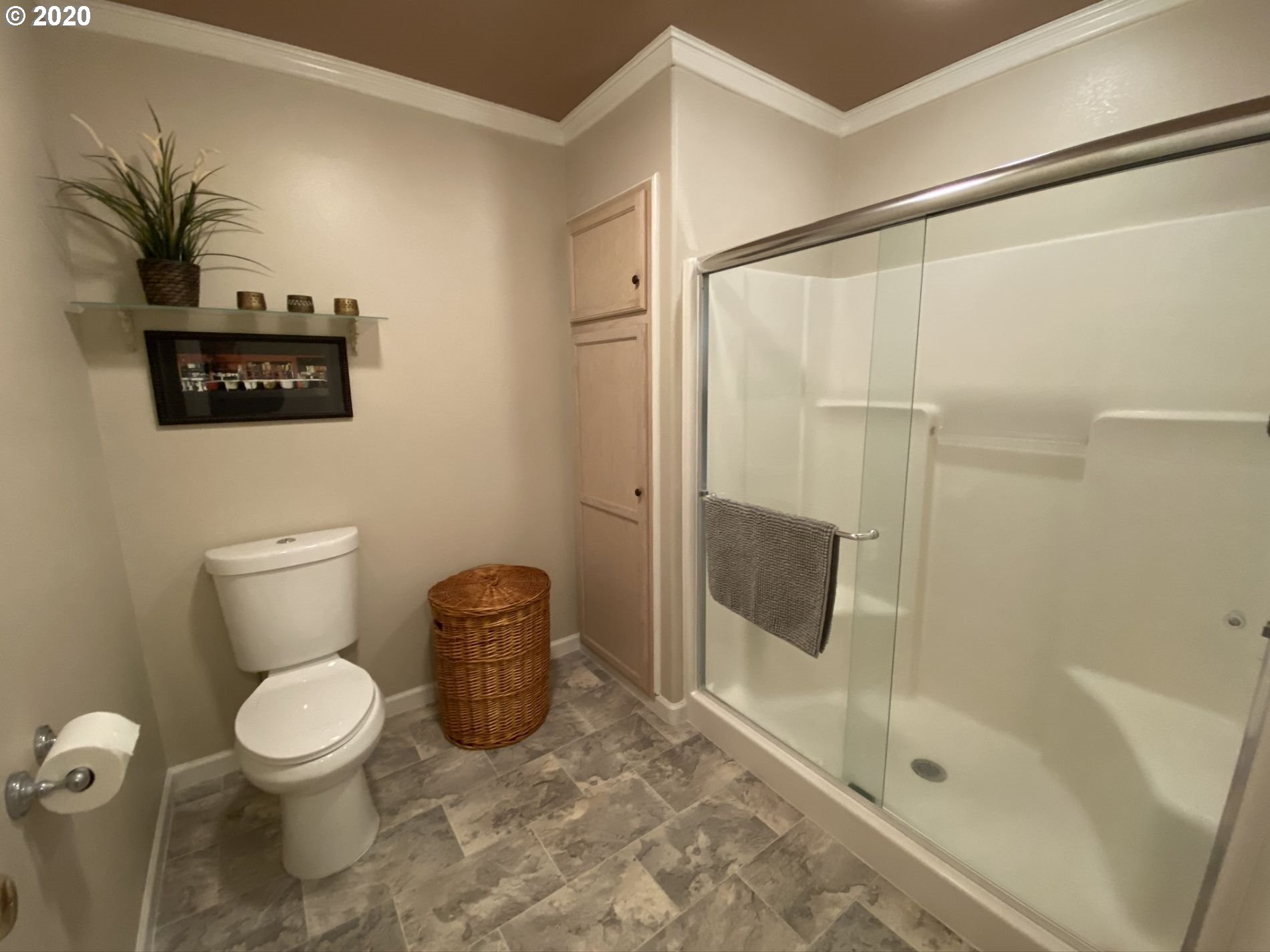 677 Parsons Road Hood River, OR 97031 - Photo 11 of 16 Gallery Image 11