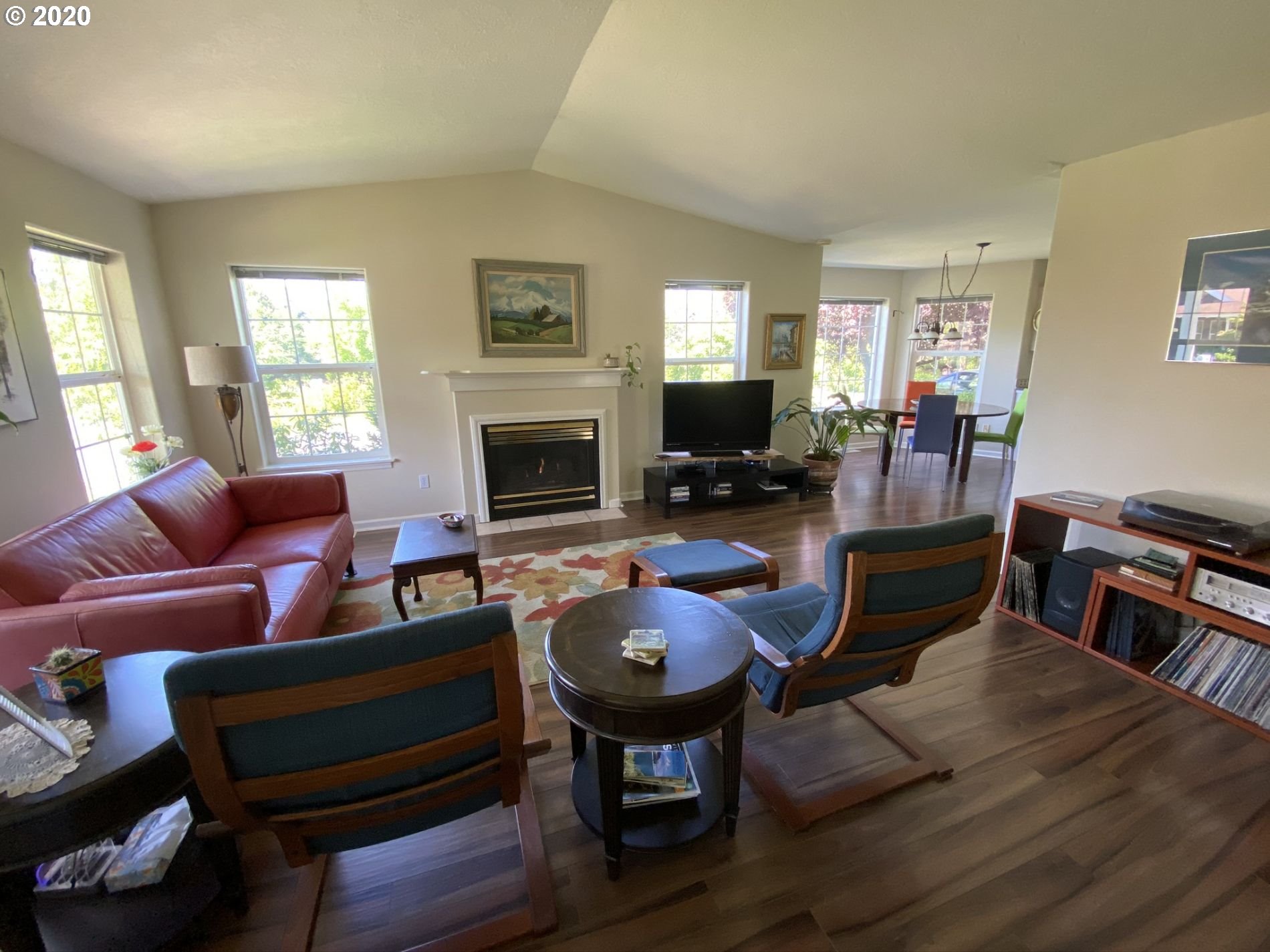 677 Parsons Road Hood River, OR 97031 - Photo 6 of 16 Gallery Image 6