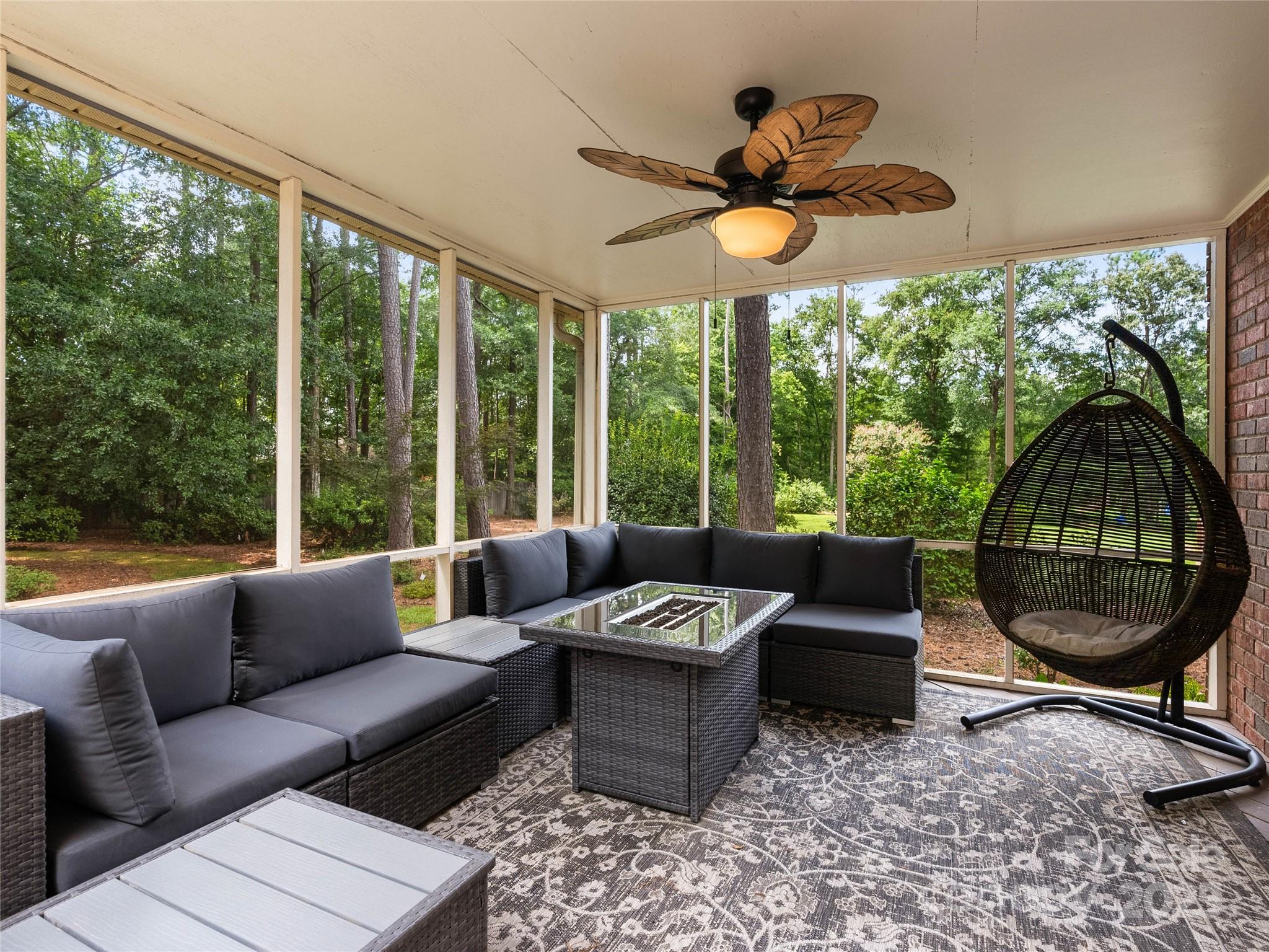 226 Longleaf Road Spartanburg, SC 29301 - Photo 4 of 29 Gallery Image 4