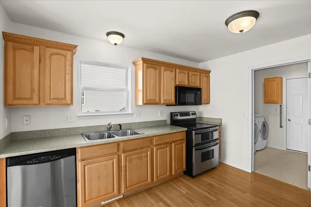 $340,000 | 462 Woodhaven Drive, Walled Lake, MI 48390