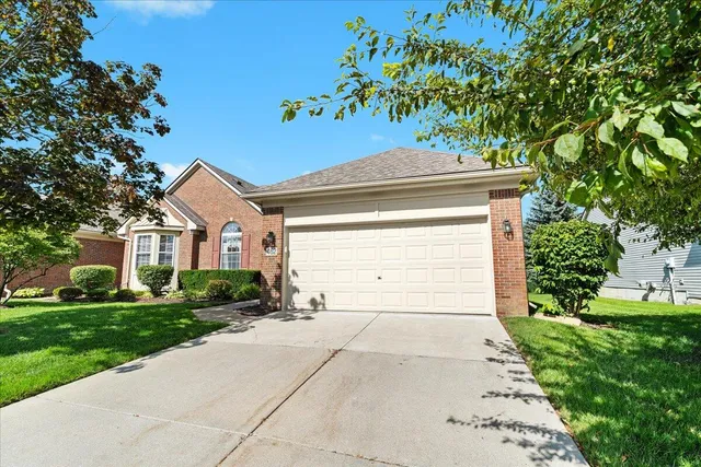 $340,000 | 462 Woodhaven Drive, Walled Lake, MI 48390