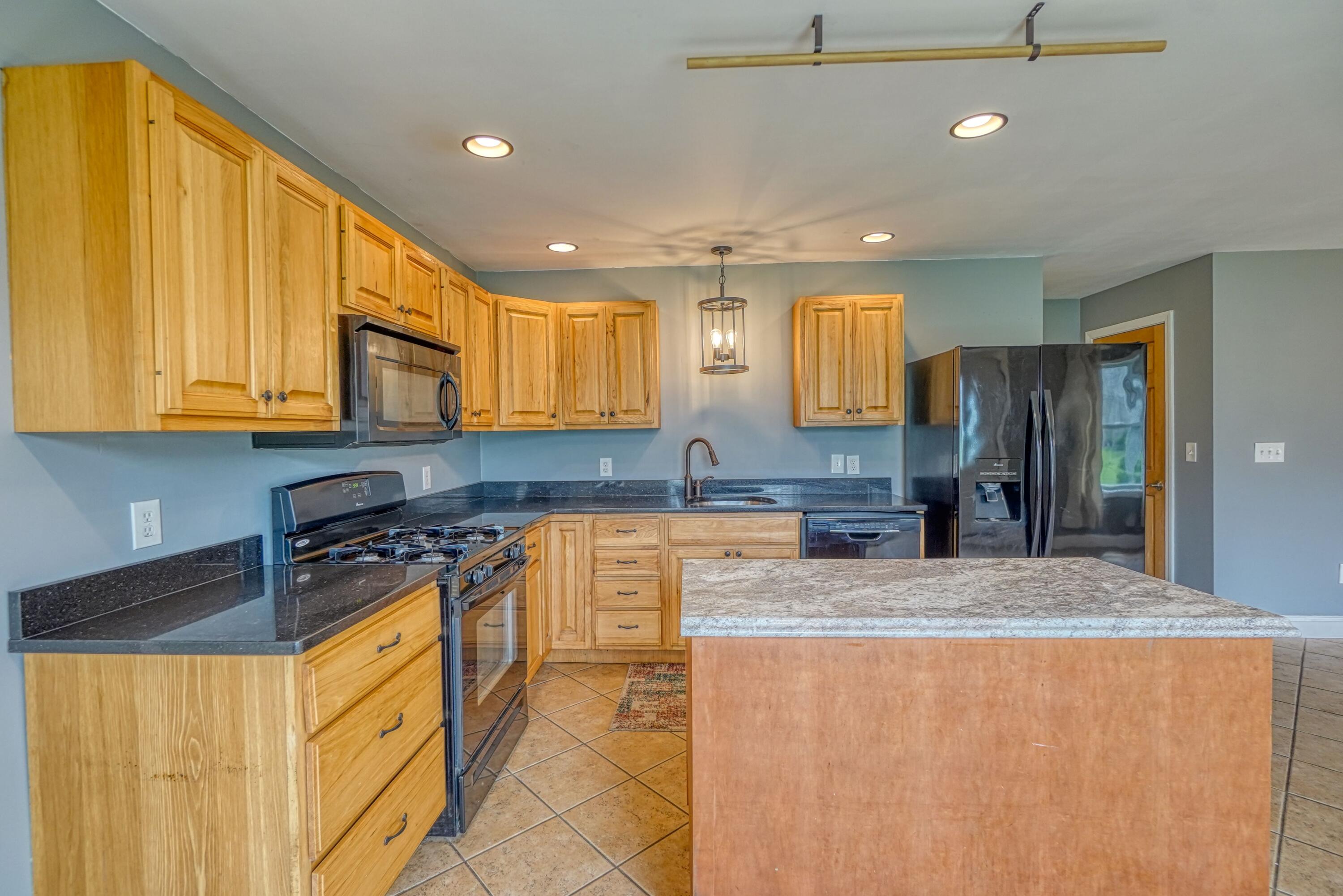 895 Mutton Lane Clinton, ME 04927 - Photo 6 of 26 06- Kitchen