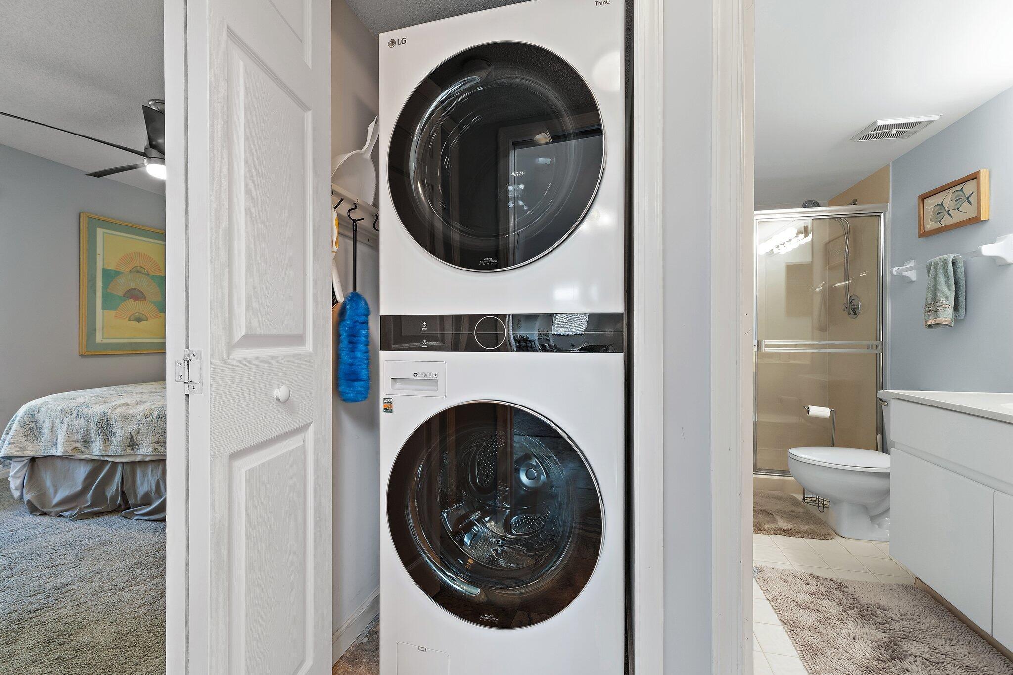 4161 U.S. Highway 1, Unit G3 Jupiter, FL 33477 - Photo 39 of 71 Laundry