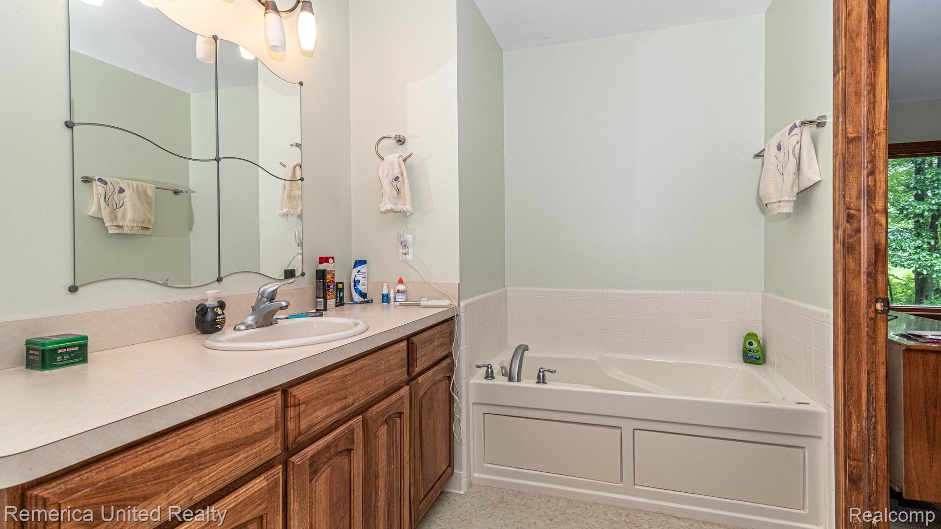 19367 Spears Road Gregory, MI 48137 - Photo 30 of 44 049_34.jpg